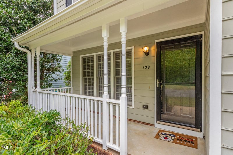 109 Gatepost Ln, Cary, NC 27513