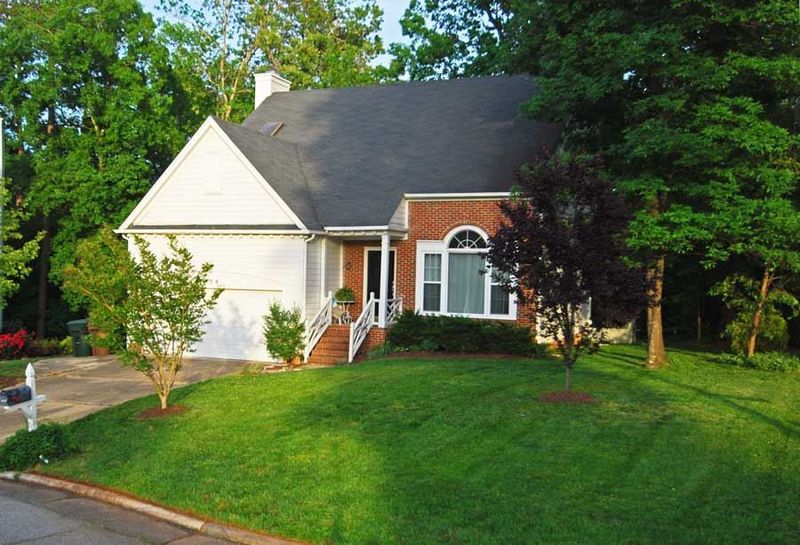 109 Gettysburg Dr, Cary, NC 27513