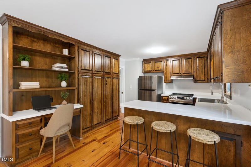 109 Grey Fox Ct, Cary, NC 27511