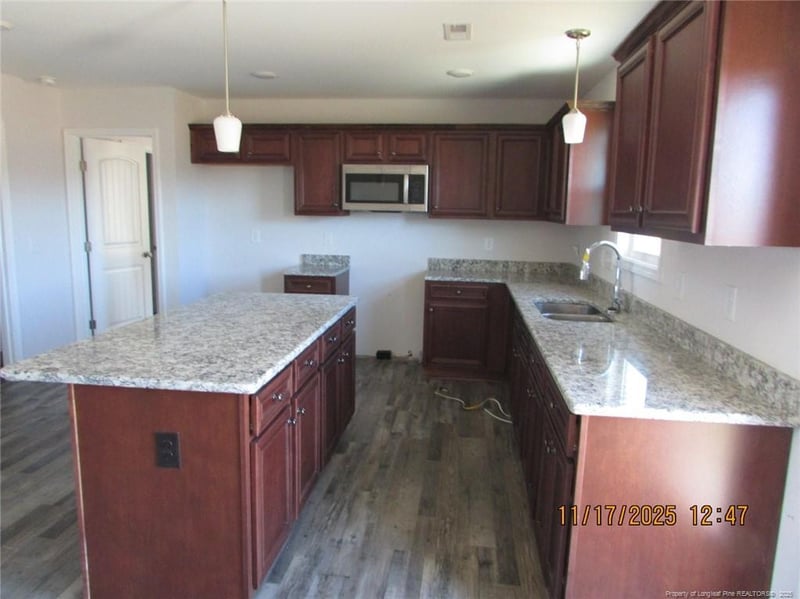 109 Hawks Croft Ct, Erwin, NC 28339