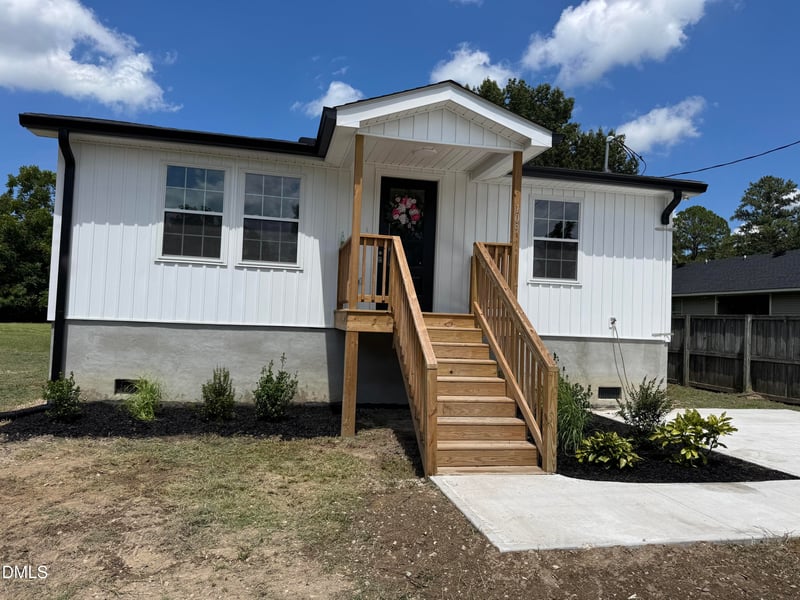 109 Hazel St, Goldsboro, NC 27530