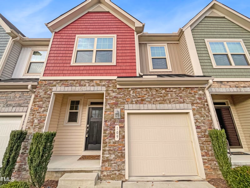 109 Hill Shore Ln, Clayton, NC 27527