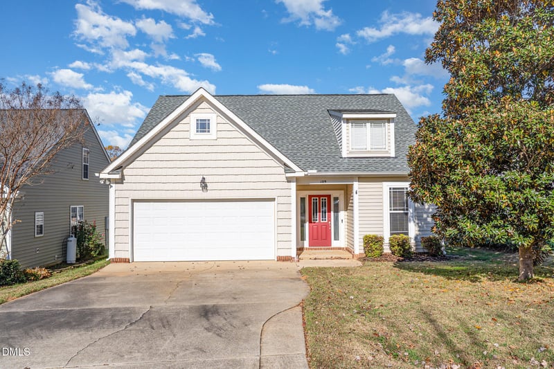 109 Hutson Ln, Clayton, NC 27527