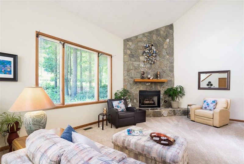 109 Kendlewick Dr, Cary, NC 27511