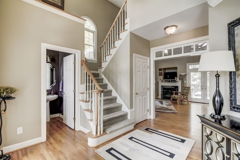 109 Kenneil Ct, Apex, NC 27502
