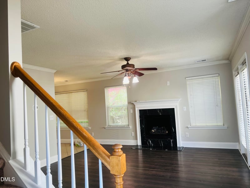 109 Lacombe Ct, Holly Springs, NC 27540
