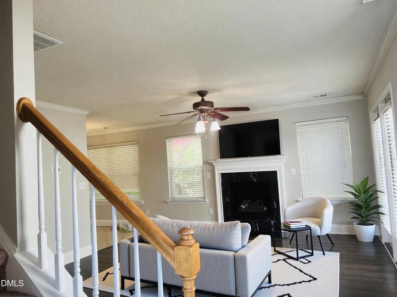 109 Lacombe Ct, Holly Springs, NC 27540