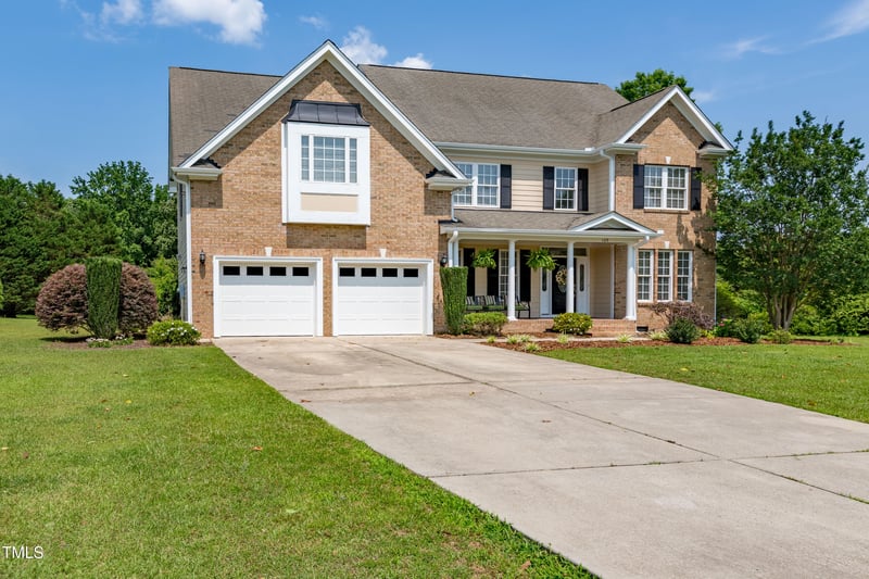 109 Lake Point Dr, Clayton, NC 27527