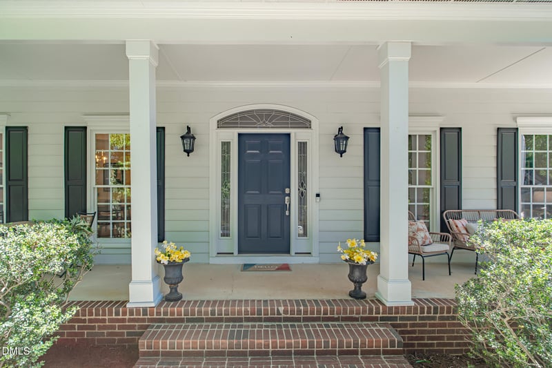 109 Large Oaks Dr, Cary, NC 27518
