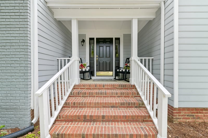 109 Leblanc Ct, Cary, NC 27513