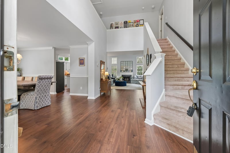 109 Leblanc Ct, Cary, NC 27513