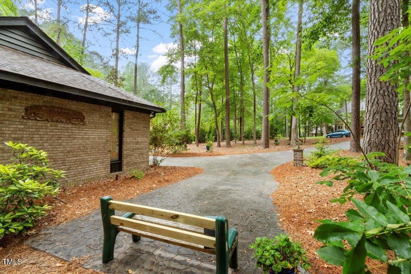 109 Loch Haven Ln, Cary, NC 27518