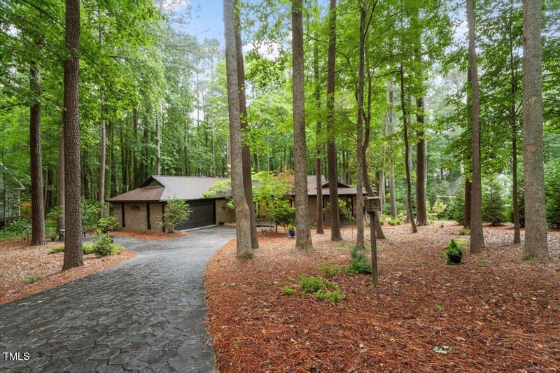 109 Loch Haven Ln, Cary, NC 27518