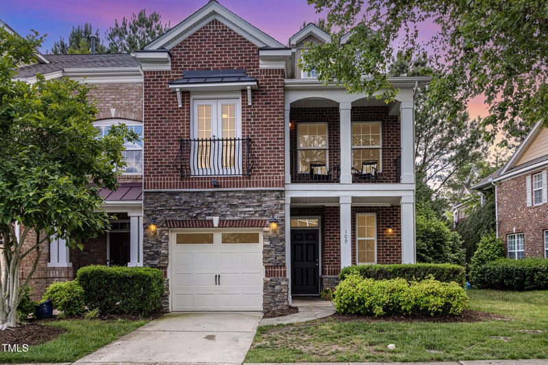 109 Longchamp Ln, Cary, NC 27519