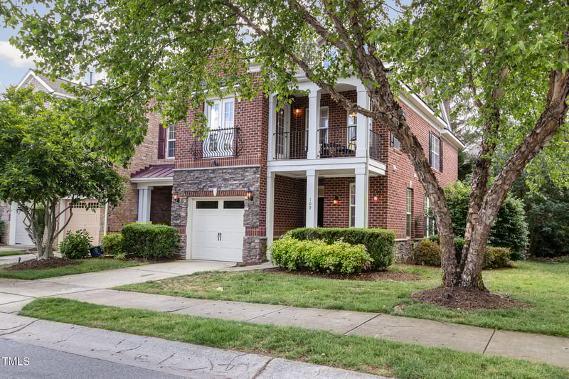 109 Longchamp Ln, Cary, NC 27519