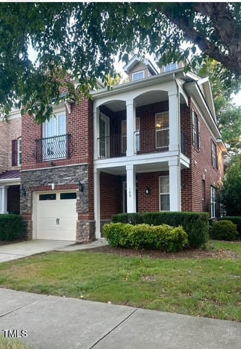 109 Longchamp Ln, Cary, NC 27519