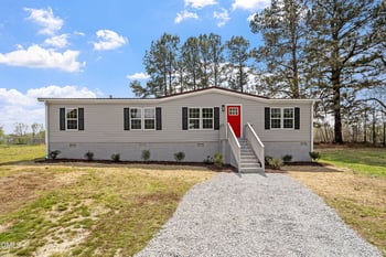 109 Loy Ct, Fuquay Varina, NC 27526