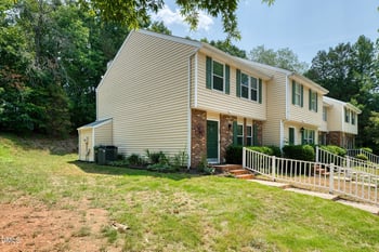 109 Luxon Pl, Cary, NC 27513