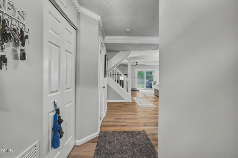 109 Luxon Pl, Cary, NC 27513