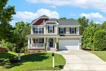 109 Lyngrove St, Holly Springs, NC 27540