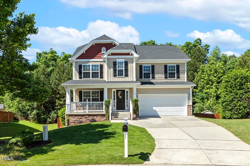 109 Lyngrove St, Holly Springs, NC 27540