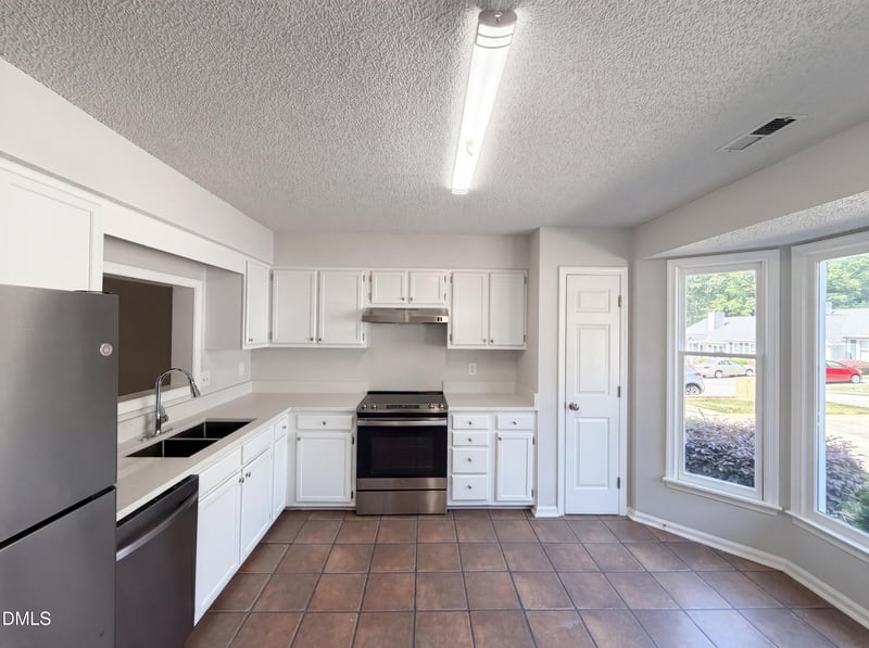 109 Mclean Ct, Cary, NC 27513