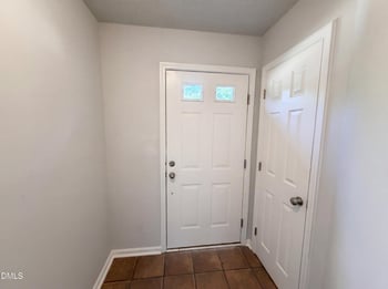 109 Mclean Ct, Cary, NC 27513