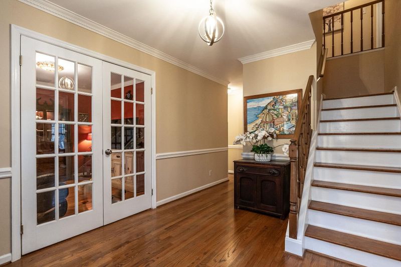 109 Mel Oaks Dr, Chapel Hill, NC 27516