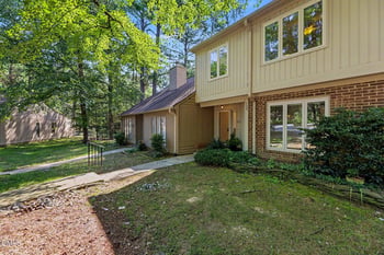 109 Mossbark Ln, Chapel Hill, NC 27514