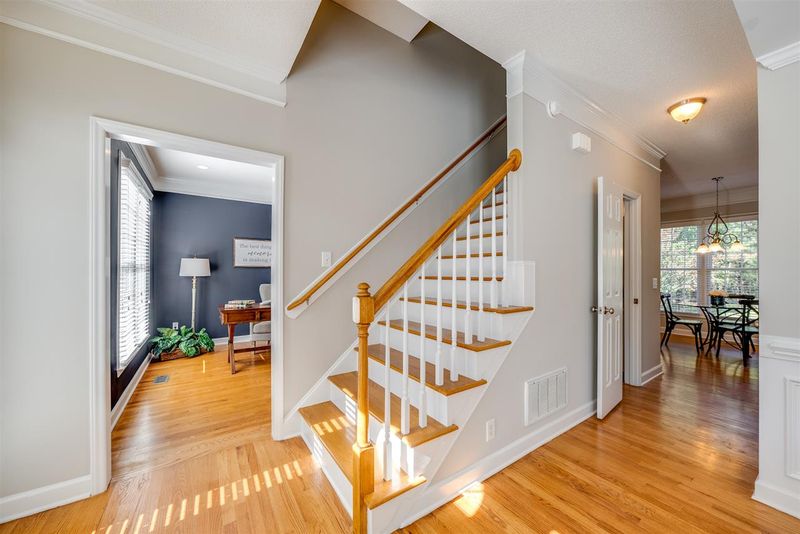 109 Muir Woods Dr, Cary, NC 27513