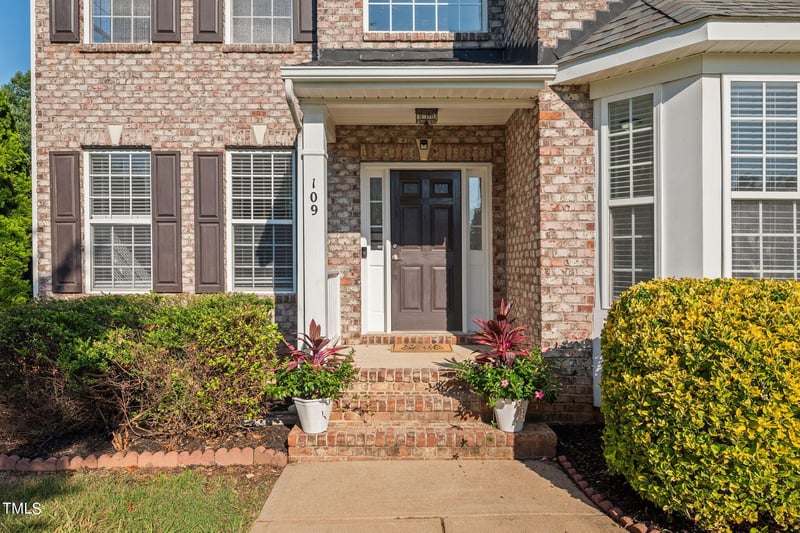 109 Muses Mill Ct, Holly Springs, NC 27540