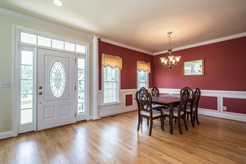 109 Norwood Dr, Clayton, NC 27577