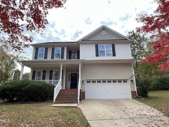 109 Oakbeech Ct, Holly Springs, NC 27540