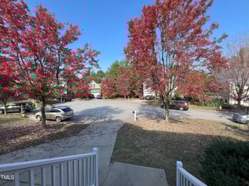 109 Oakbeech Ct, Holly Springs, NC 27540