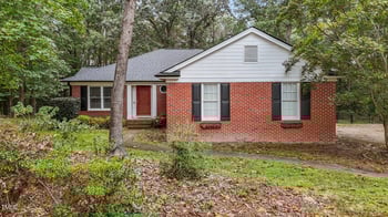 109 Oaklake Ct, Fuquay Varina, NC 27526