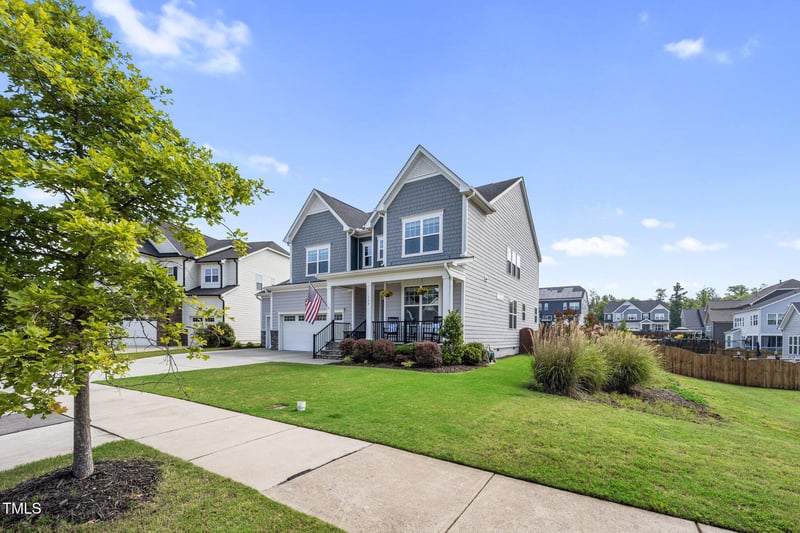 109 Obsidian Dr, Holly Springs, NC 27540