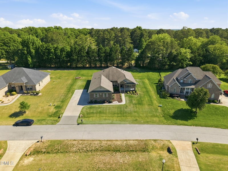 109 Paige Wynd Dr, Angier, NC 27501