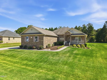 109 Paige Wynd Dr, Angier, NC 27501