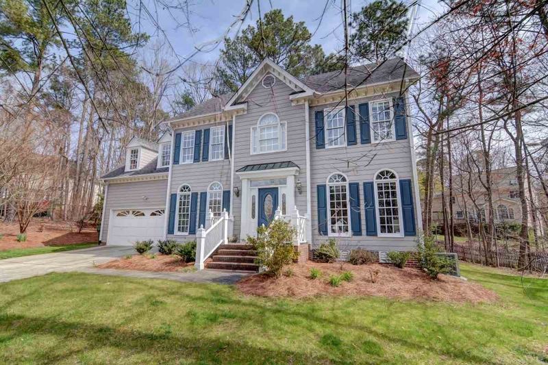109 Parkbow Ct, Cary, NC 27519