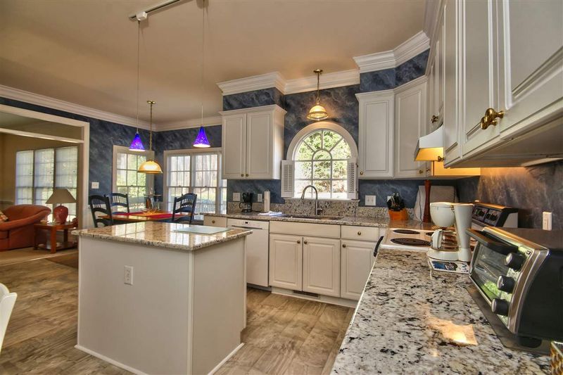 109 Parkgate Dr, Cary, NC 27519