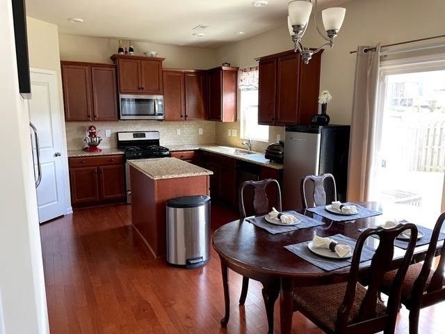 109 Peninsula Ct, Durham, NC 27703