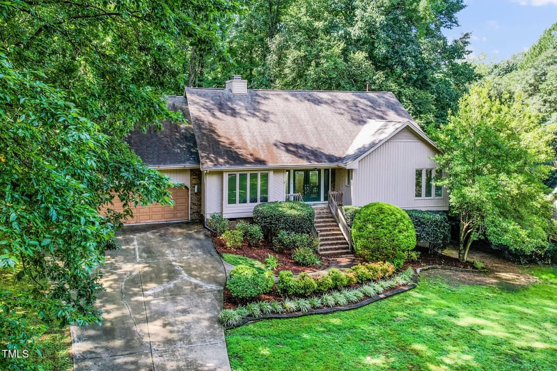 109 Prince William Ln, Cary, NC 27511
