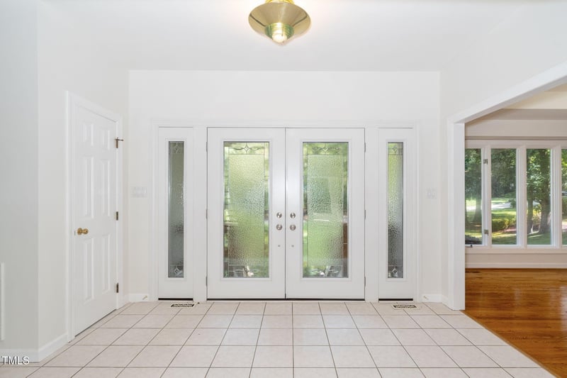 109 Prince William Ln, Cary, NC 27511