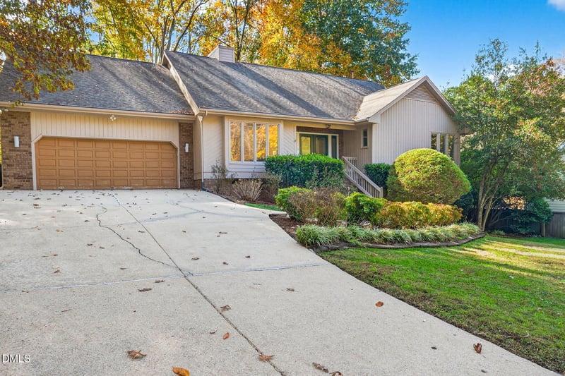 109 Prince William Ln, Cary, NC 27511