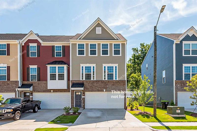 109 Ridgeline Ct, Durham, NC 27703