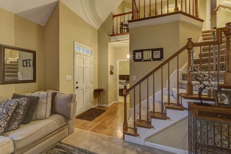 109 Ridgepath Way, Cary, NC 27511