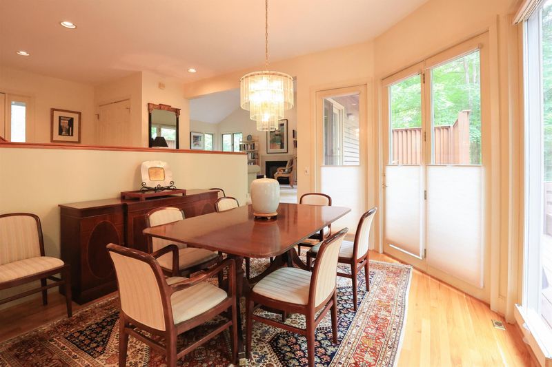 109 Rose Ln, Chapel Hill, NC 27514