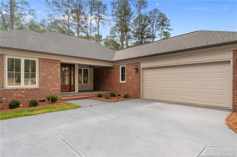 109 Rosemont Ln, Sanford, NC 27330