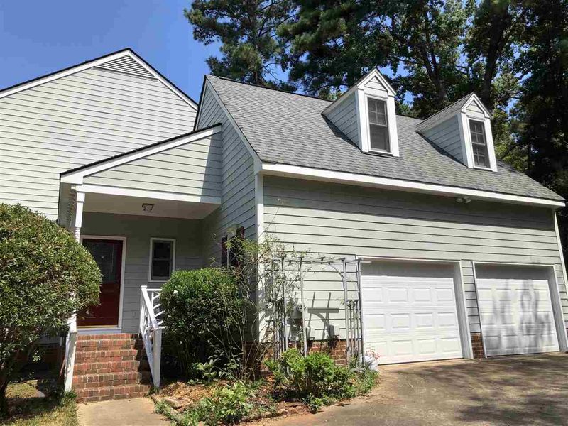 109 Shadow Bend Ln, Cary, NC 27518