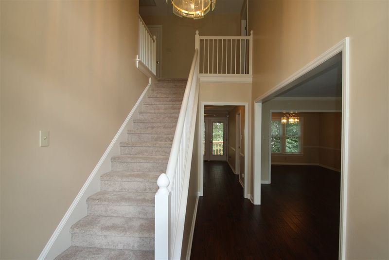 109 Silverridge Ct, Cary, NC 27513